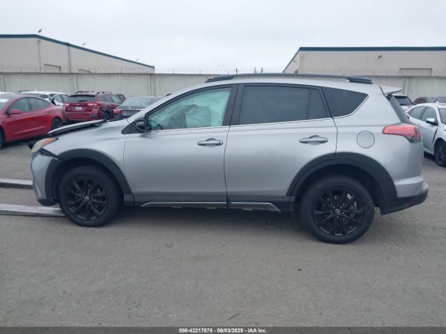 2T3RFREV8JW730458 Toyota Rav4 Adventure