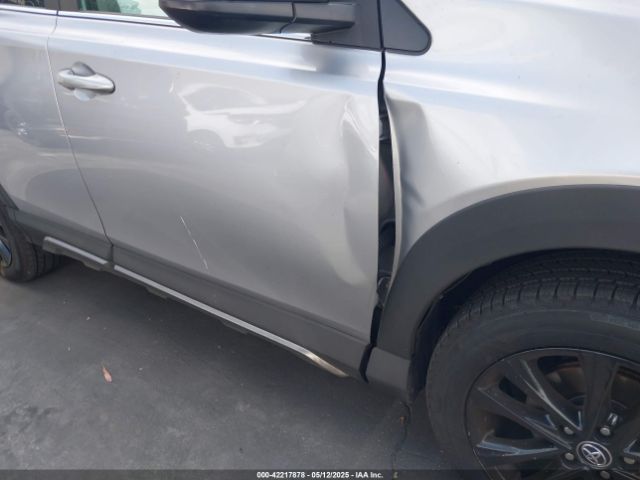 2T3RFREV8JW730458 Toyota Rav4 Adventure