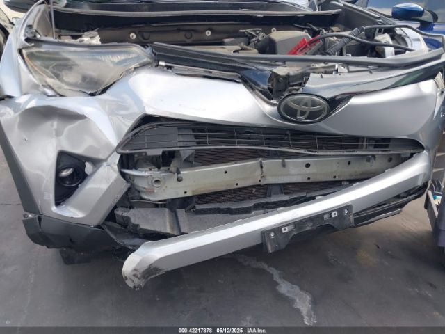 2T3RFREV8JW730458 Toyota Rav4 Adventure