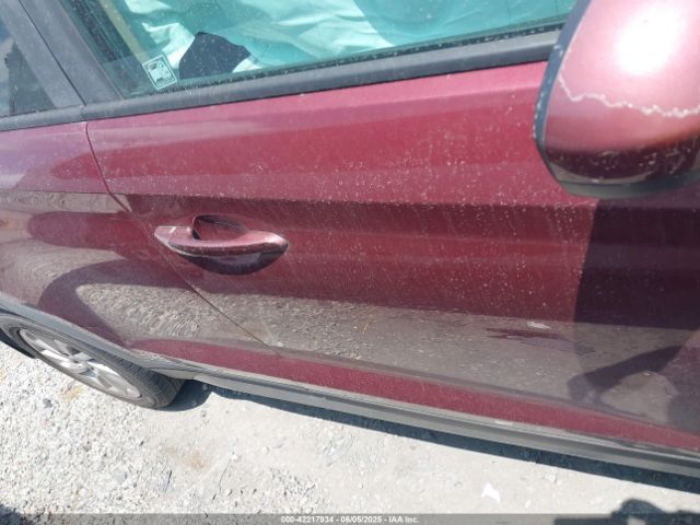 KM8J33A46HU330983 Hyundai TUCSON SE