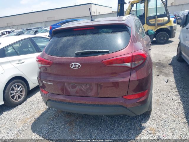 KM8J33A46HU330983 Hyundai TUCSON SE