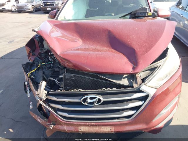 KM8J33A46HU330983 Hyundai TUCSON SE