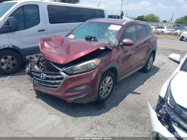 KM8J33A46HU330983 Hyundai TUCSON SE
