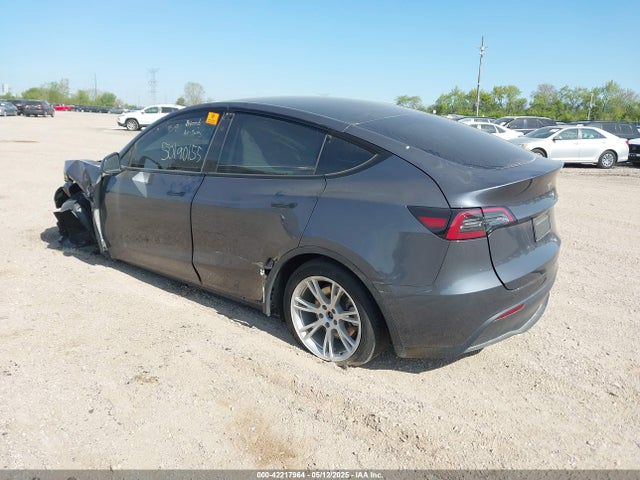 2023 TESLA MODEL Y 7SAYGDEE0PF822922 Photo 2
