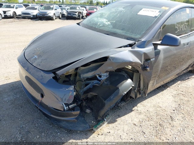 2023 TESLA MODEL Y 7SAYGDEE0PF822922 Photo 5