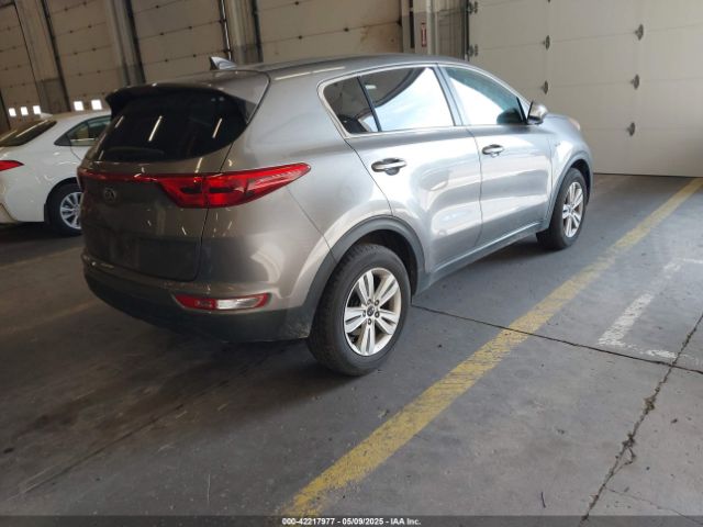 KNDPMCAC8H7135999 KIA Sportage Lx