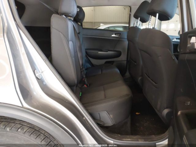 KNDPMCAC8H7135999 KIA Sportage Lx