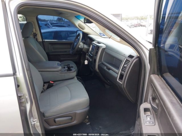 3C6RR6KG0KG705946 RAM 1500 Classic Tradesman  4x2 5'7 Box