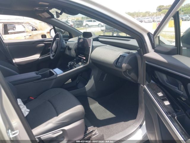2024 TOYOTA BZ4X JTMAAAAA2RA052994 Photo 4