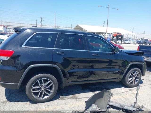 1C4RJEAG9JC131344 Jeep Grand Cherokee Laredo E 4x2
