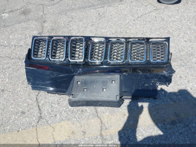 1C4RJEAG9JC131344 Jeep Grand Cherokee Laredo E 4x2