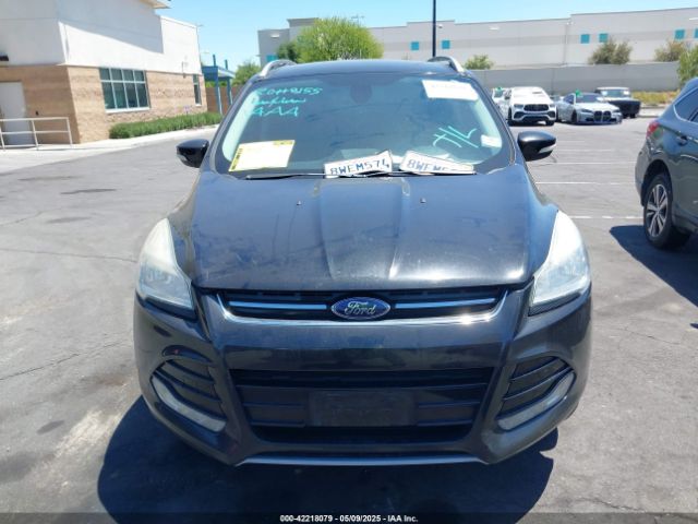 1FMCU9J90EUA54333 Ford Escape Titanium