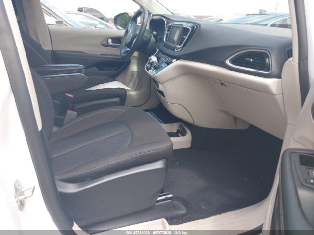 2C4RC1CGXPR535706 Chrysler Voyager Lx