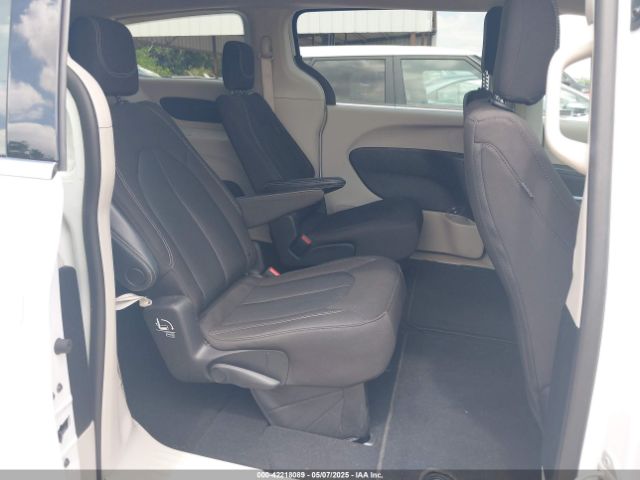 2C4RC1CGXPR535706 Chrysler Voyager Lx