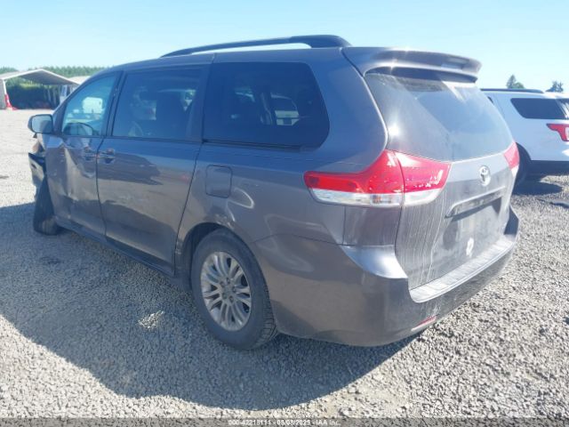 2011 TOYOTA SIENNA 5TDYK3DC9BS133603 Photo 2