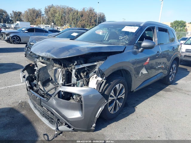 JN8AT3BA4MW022674 Nissan Rogue Sv Fwd