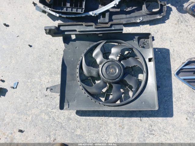 5NMZU3LB3HH040756 Hyundai Santa Fe Sport 2.4l