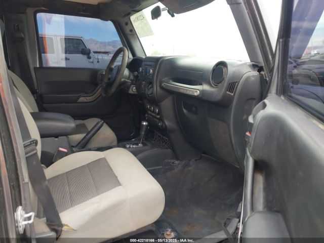 2016 JEEP WRANGLER UNLIMITED 1C4BJWDGXGL286383 Photo 4