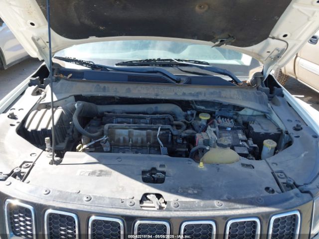 3C4NJCAB3JT263298 Jeep Compass Sport Fwd