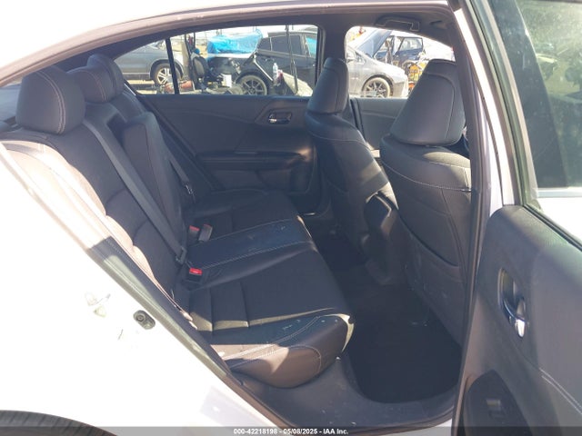 1HGCR2F55HA304899 Honda k24w1