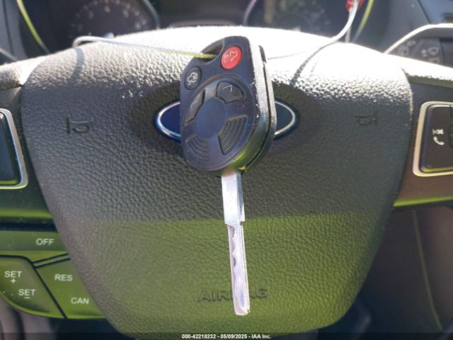 1FADP3K20FL307131 Ford FOCUS SE