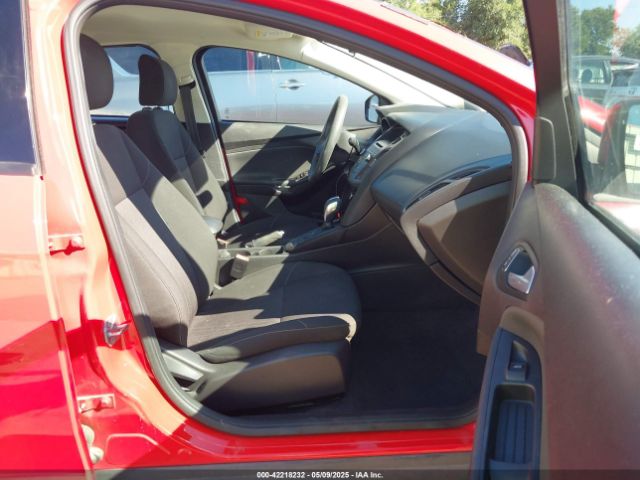 1FADP3K20FL307131 Ford FOCUS SE
