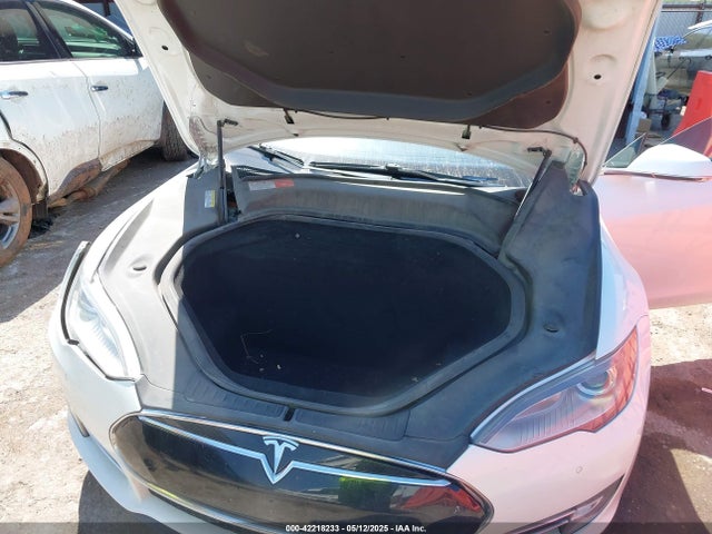 2015 TESLA MODEL S 5YJSA1E24FF105673 Photo 9