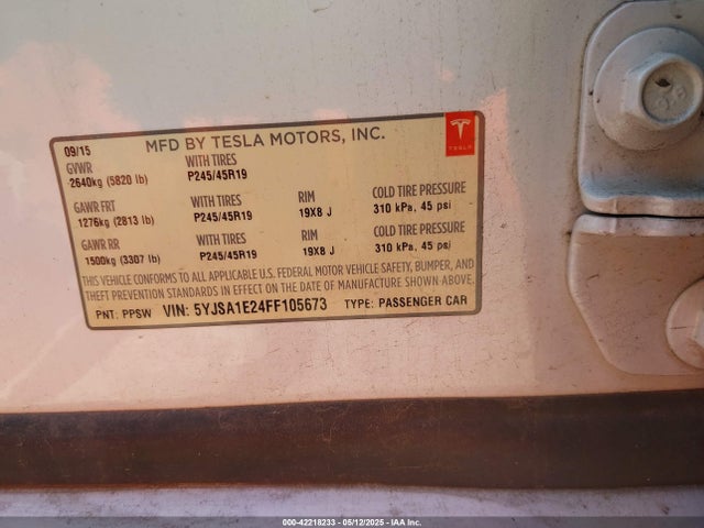 2015 TESLA MODEL S 5YJSA1E24FF105673 Photo 8