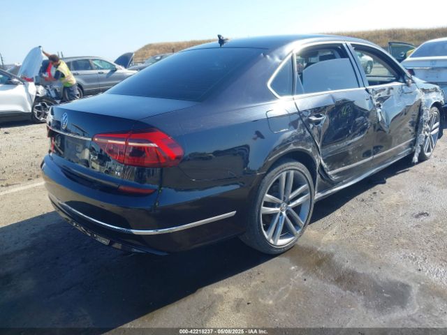 1VWDT7A3XHC015915 Volkswagen Passat 1.8t R-line