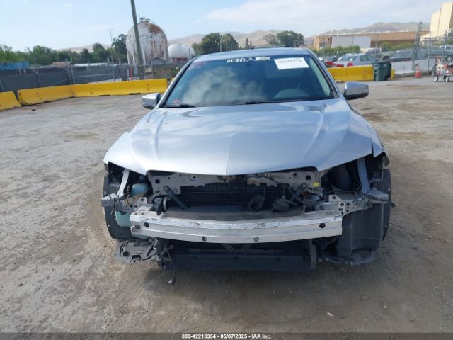 19UUB1F32HA010118 Acura TLX
