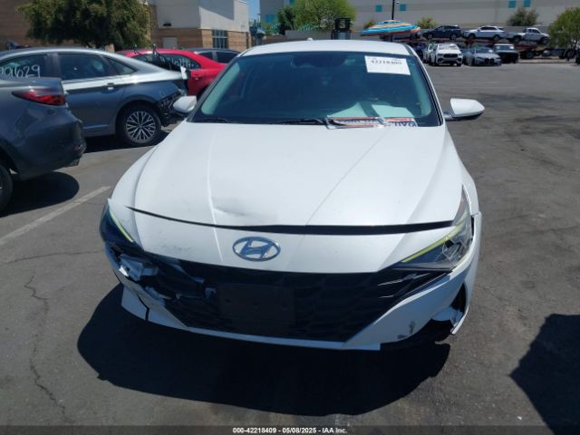 5NPLS4AG4NH053546 Hyundai ELANTRA SEL