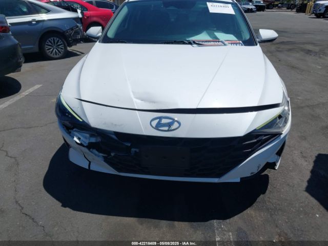 5NPLS4AG4NH053546 Hyundai ELANTRA SEL