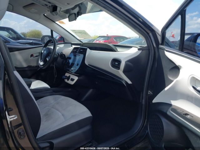 JTDKBRFU6G3004239 Toyota Prius Two