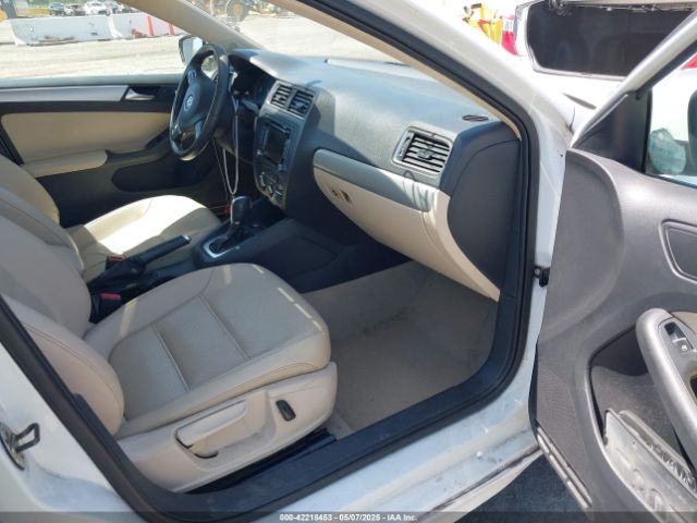 3VWD17AJ3EM443985 Volkswagen Jetta 1.8t Se