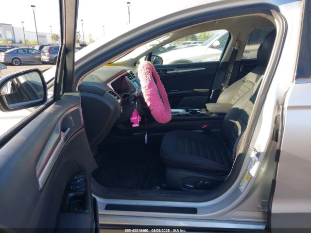 3FA6P0HD2FR266681 Ford FUSION SE