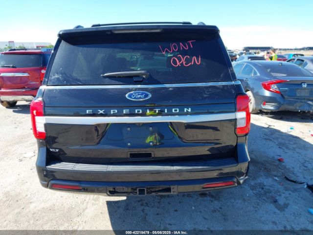 1FMJU1HTXNEA03300 Ford Expedition Xlt