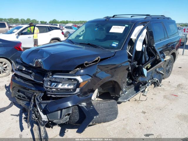 1FMJU1HTXNEA03300 Ford Expedition Xlt