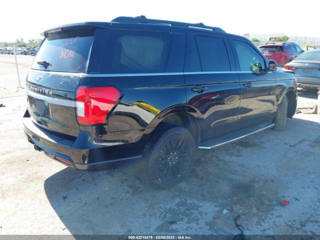 1FMJU1HTXNEA03300 Ford Expedition Xlt
