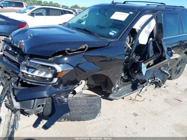 1FMJU1HTXNEA03300 Ford Expedition Xlt