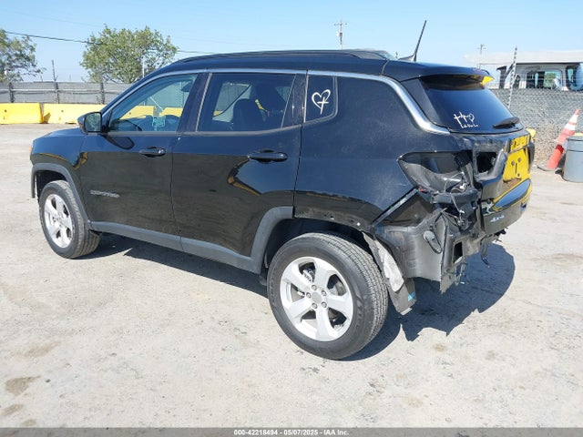 3C4NJDBB2JT418038 Jeep Compass