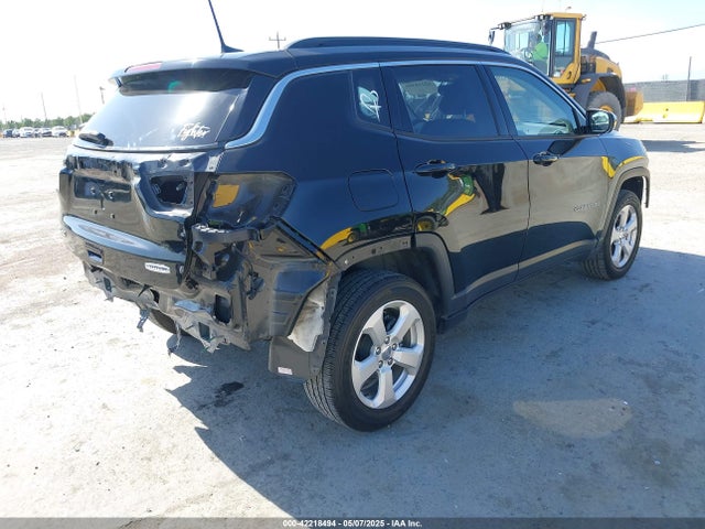 3C4NJDBB2JT418038 Jeep Compass