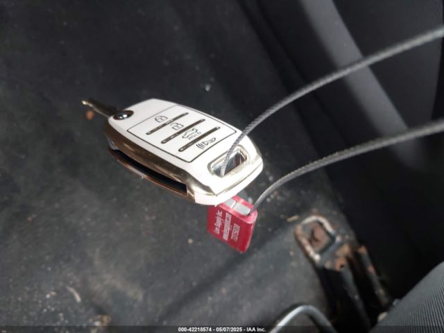 KNAFX4A8XE5121157 KIA FORTE EX