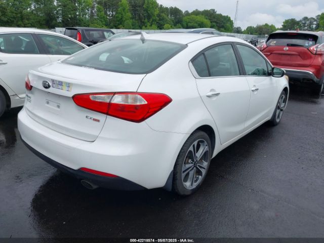 KNAFX4A8XE5121157 KIA FORTE EX