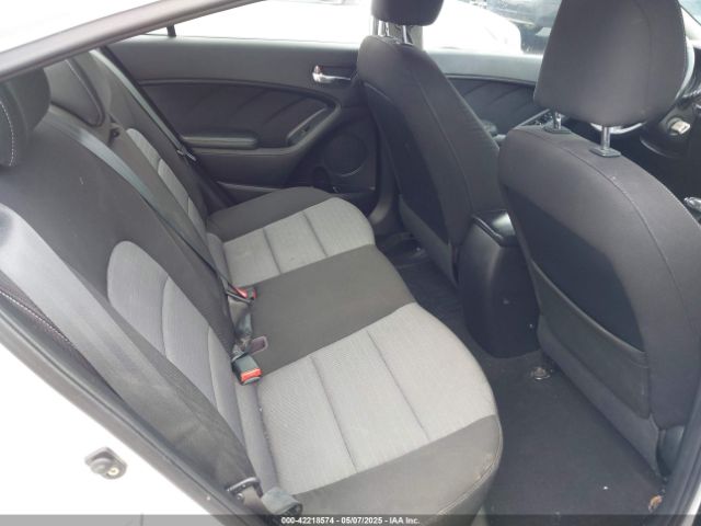 KNAFX4A8XE5121157 KIA FORTE EX