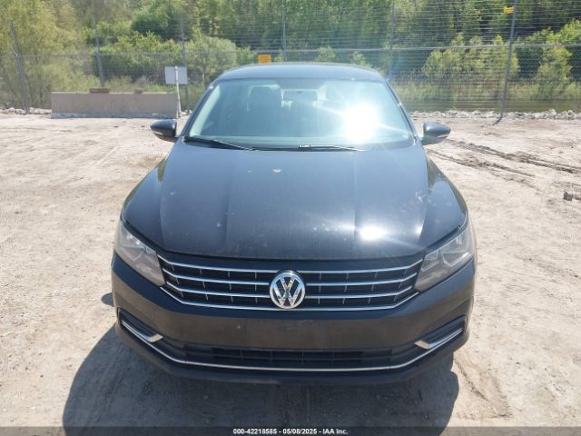 1VWAT7A39GC023988 Volkswagen Passat 1.8t S