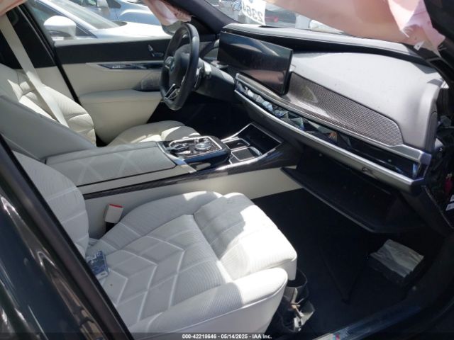 2024 BMW 760 WBA33EJ02RCR81067 Photo 4