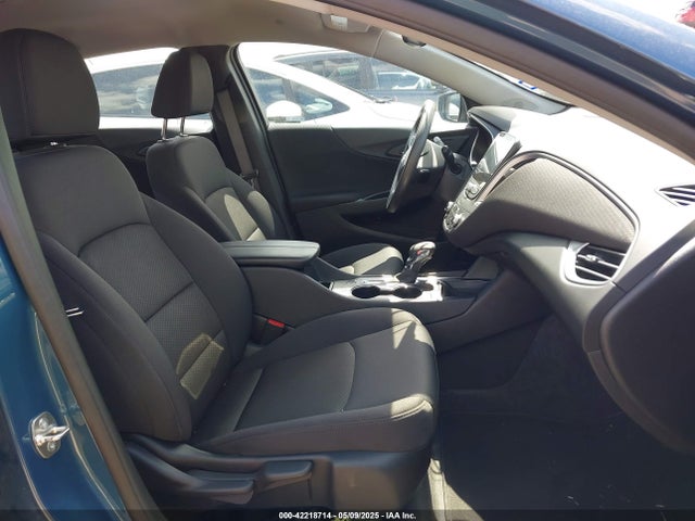 1G1ZD5ST1SF111729 Chevrolet Malibu Fwd 1lt