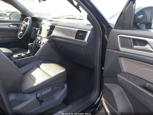 2022 VOLKSWAGEN ATLAS CROSS SPORT 1V2KE2CA8NC220310 Photo 4