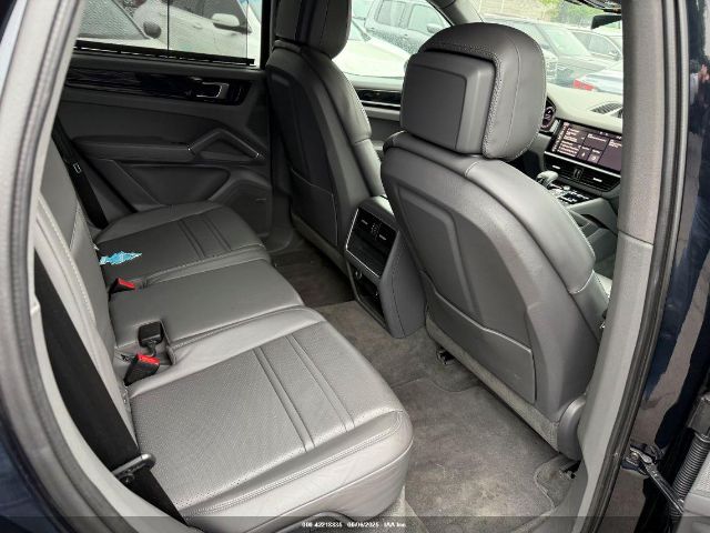 WP1AA2AYXMDA02563 Porsche Cayenne