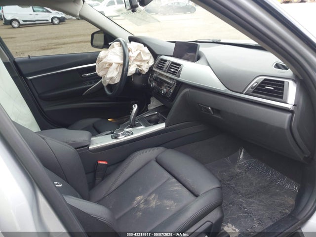 WBA8A3C36HK692592 BMW 320i Xdrive